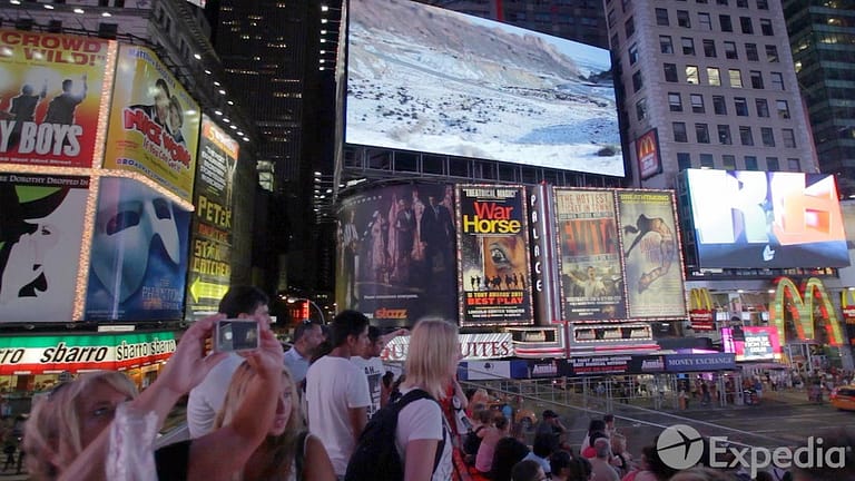 Times Square Vacation Travel Guide | Expedia